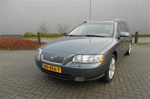 Volvo V70 - 2.4 Edition Airco Clima Cruise Control Leer - 1