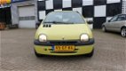 Renault Twingo - 1.2 Authentique(Vol leer) Zeer nette en perfect rijdende Twingo, Nwe Apk(26-10-2020 - 1 - Thumbnail
