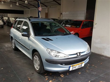 Peugeot 206 SW - 1.4 X-line Mooiste van Nederland weinig echte km - 1