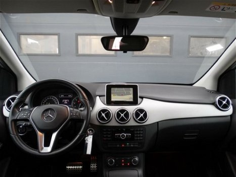 Mercedes-Benz B-klasse - 180 Ambition Autom Xenon | Navi | 17