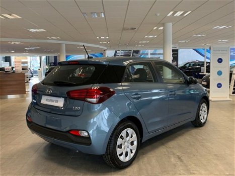 Hyundai i20 - 1.0 T-GDI i-Motion ( TECH Pakket ) Apple car play , Camera RIJKLAAR incl. LENTE BONUS - 1