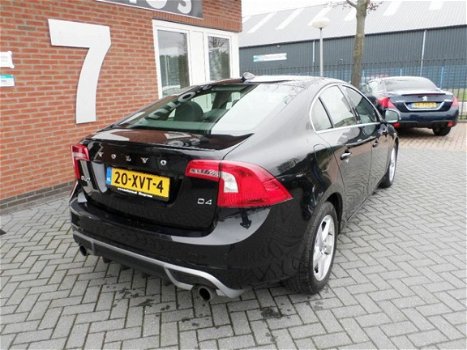 Volvo S60 - 2.0 D4 R-Design , 5 Cilinder - 1