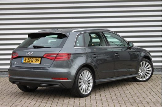 Audi A3 - 1.4 e-tron Ambition S-Line 204pk - 1