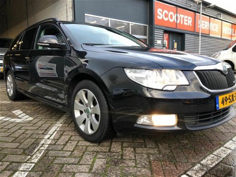 Skoda Superb Combi - 1.6 TDI Greenline Comfort Business Line navi clima pdc elektrische pakket cruis - 1