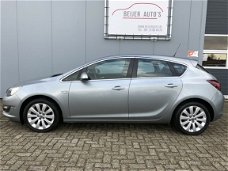 Opel Astra - 1.4 Turbo Sport Climate/PDC/Trekhaak/17inch