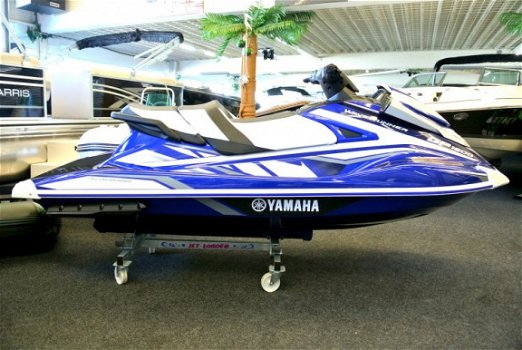 Yamaha GP1800 - 3