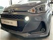 Hyundai i10 - 1.0i Comfort Airco, Bluetooth, Led dag rij verlichting Van €14.950, - nu geheel rijkla - 1 - Thumbnail