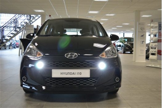 Hyundai i10 - 1.0i Comfort Van €14.950, - nu geheel rijklaar €13.950 - 1