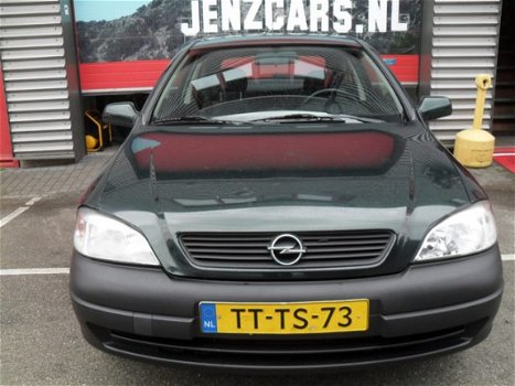 Opel Astra - 1.6 Club, AUTOMAAT, parkeersensoren, APK2020 - 1