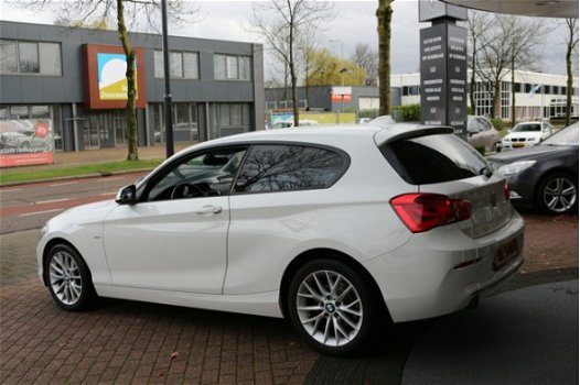 BMW 1-serie - 116d Corporate Lease Sport Navi Xenon Keyless Go Facelift - 1