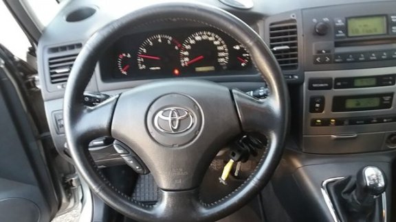 Toyota Corolla Verso - 2.0 D4-D LINEA SOL Diesel - 1