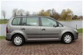 Volkswagen Touran - 1.9 TDI Trendline - 1 - Thumbnail