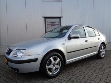 Volkswagen Bora - 2.0 Airco Cruise, Mooie auto - 1