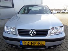 Volkswagen Bora - 2.0 Airco Cruise, Mooie auto