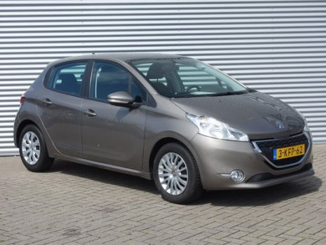 Peugeot 208 - ACTIVE 1.2 PURETECH - NAV - CLIMA - TREKHAAK - 1