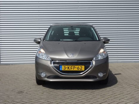 Peugeot 208 - ACTIVE 1.2 PURETECH - NAV - CLIMA - TREKHAAK - 1