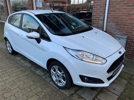 Ford Fiesta - 1.0 Style Ultimate | parkeersensoren voor + achter | elektrische ramen | navigatie | l - 1