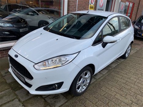 Ford Fiesta - 1.0 Style Ultimate | parkeersensoren voor + achter | elektrische ramen | navigatie | l - 1