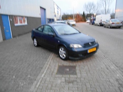 Opel Astra Coupé - 1.8-16V - 1