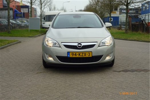 Opel Astra - 1.6 Cosmo AUTOMAAT - 1