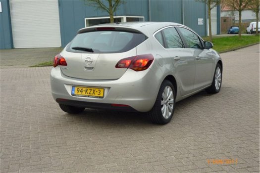 Opel Astra - 1.6 Cosmo AUTOMAAT - 1