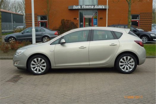 Opel Astra - 1.6 Cosmo AUTOMAAT - 1