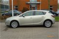 Opel Astra - 1.6 Cosmo AUTOMAAT - 1 - Thumbnail