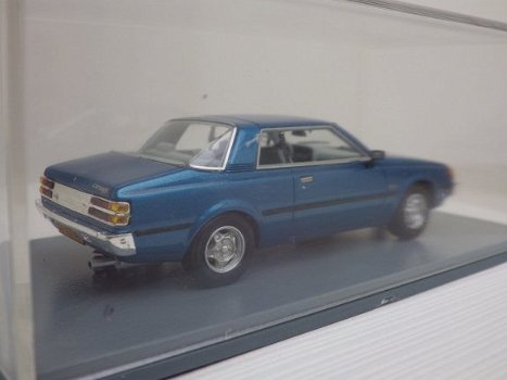1:43 Neo Mitsubishi Sapporo MkI Coupe 1982 43441 metallic-blauw - 2