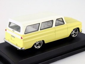 1:43 Greenlight Chevrolet Suburban 1966 SUV wagon - 3