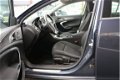 Opel Insignia - 2.0 T Edition 4x4 Stoelverwarming Navigatie PDC 220 pk - 1 - Thumbnail