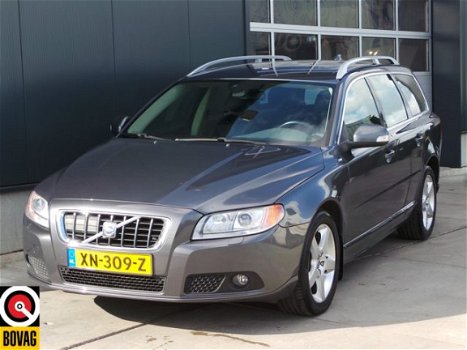 Volvo V70 - 3.0 T6 AWD Summum Automaat - 1