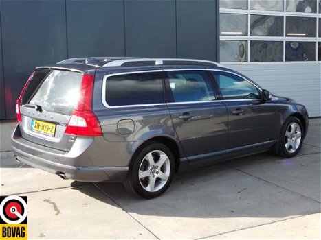 Volvo V70 - 3.0 T6 AWD Summum Automaat - 1