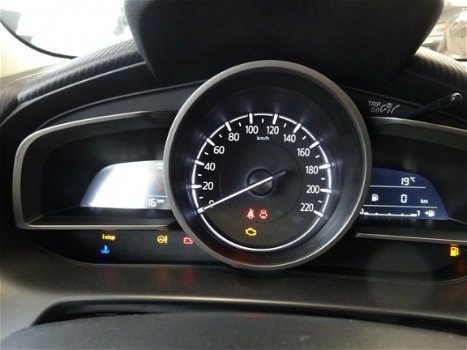 Mazda 2 - 2 1.5 Skyactiv-G Sport select Navi / Camera / demokorting € 1.000 - 1