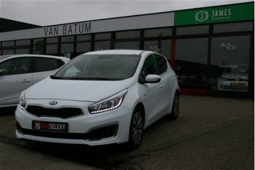 Kia Cee'd - 1.4 GDi Navigator Navigatie, 2016 Vanaf €259, - pm - 1