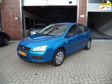 Ford Focus - 1.4-16V Ambiente AIRCO Elek.Ramen Distri.verva NL-Auto NAP - 1