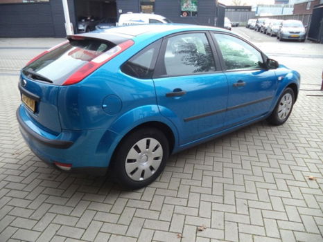 Ford Focus - 1.4-16V Ambiente AIRCO Elek.Ramen Distri.verva NL-Auto NAP - 1