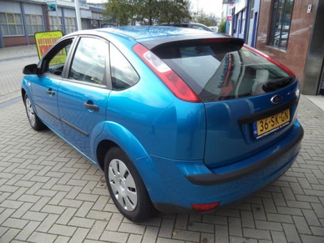 Ford Focus - 1.4-16V Ambiente AIRCO Elek.Ramen Distri.verva NL-Auto NAP - 1