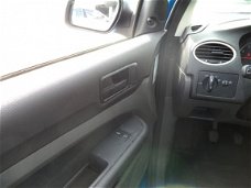 Ford Focus - 1.4-16V Ambiente AIRCO Elek.Ramen Distri.verva NL-Auto NAP