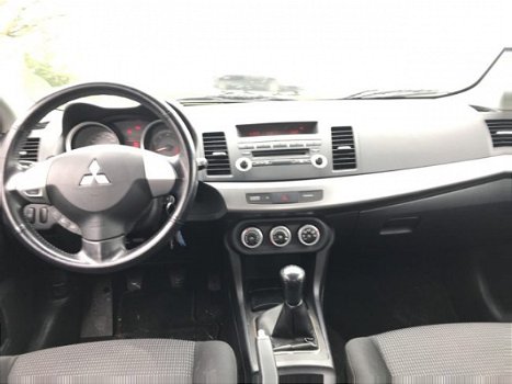 Mitsubishi Lancer Sports Sedan - 1.5 Invite - 1