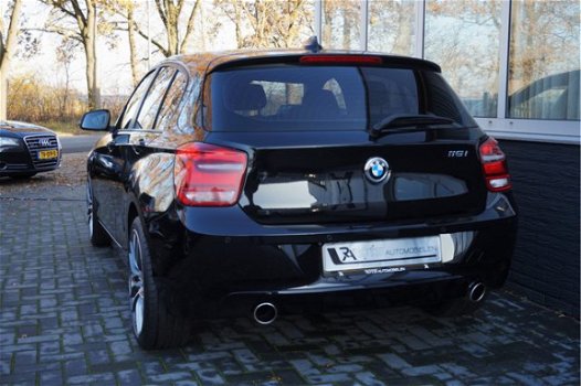 BMW 1-serie - 116i Executive Navi|Clima|Cruis|PDC 136PK Zwart Metallic - 1