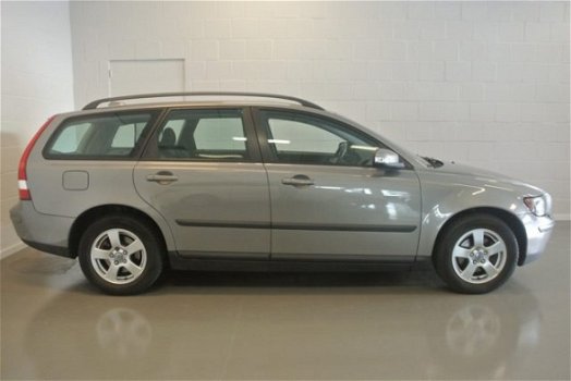 Volvo V50 - 1.8 ECC /Cruise/Dakrails/ LM/ Stoelverw./ bj. 2007 - 1