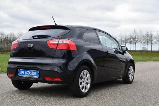 Kia Rio - 1.2 CVVT Plus Pack Airco, Dealer OH, MF Stuur, Xenon - 1