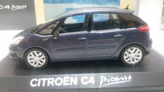 1:43 Norev Citroën C4 Picasso 2011 - 3