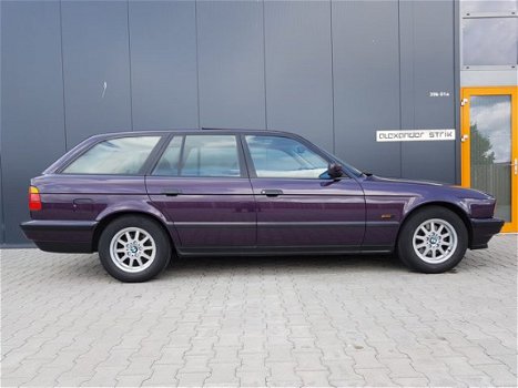 BMW 5-serie Touring - 520i 520i 6cil 24v Touring Unieke Staat - 1