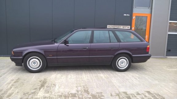 BMW 5-serie Touring - 520i 520i 6cil 24v Touring Unieke Staat - 1