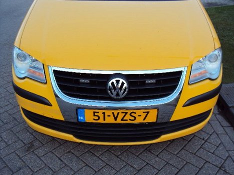 Volkswagen Touran - VAN 1.9 TDI 105PK, APK maart 2020 - 1