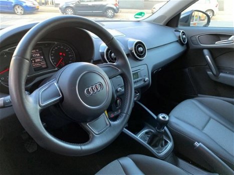 Audi A1 Sportback - 1.2 TFSI Ambition Airco Leder/Stof 5-Deurs LM Dealer Onderhouden - 1