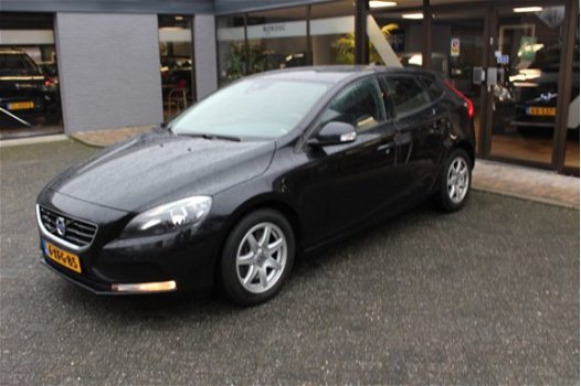 Volvo V40 - 2.0 D4 BUSINESS LINE - 1