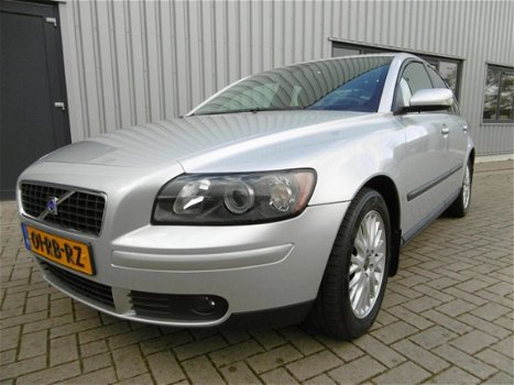 Volvo S40 - 2.4 Momentum Airco Clima Cruise Control Schuifdak - 1