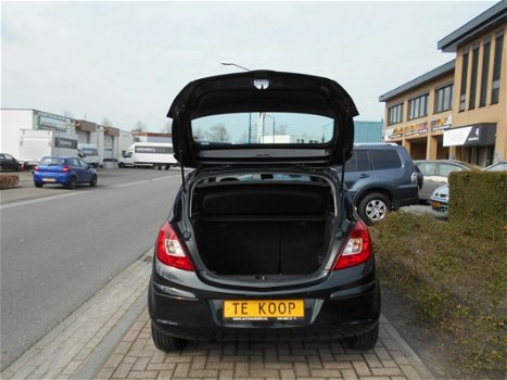 Opel Corsa - 1.4-16V Edition 1.4 AUTOMAAT, 5-D AIRCO/STOELVERW./STUURVERWARMING - 1